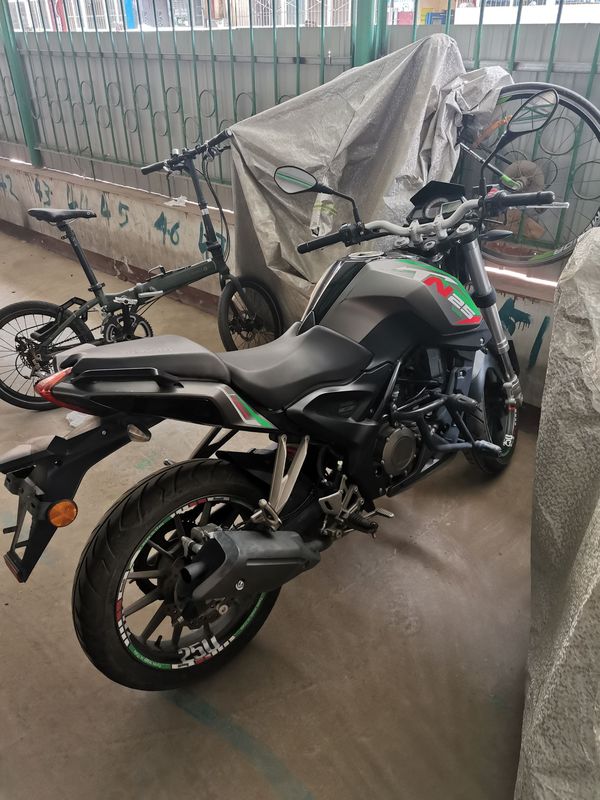 二手贝纳利小黄龙 TNT25