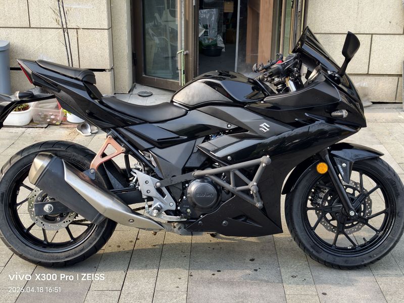 二手豪爵铃木GSX250R