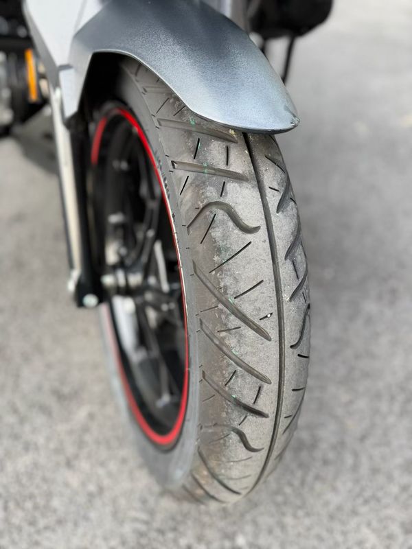 二手豪爵铃木DL250