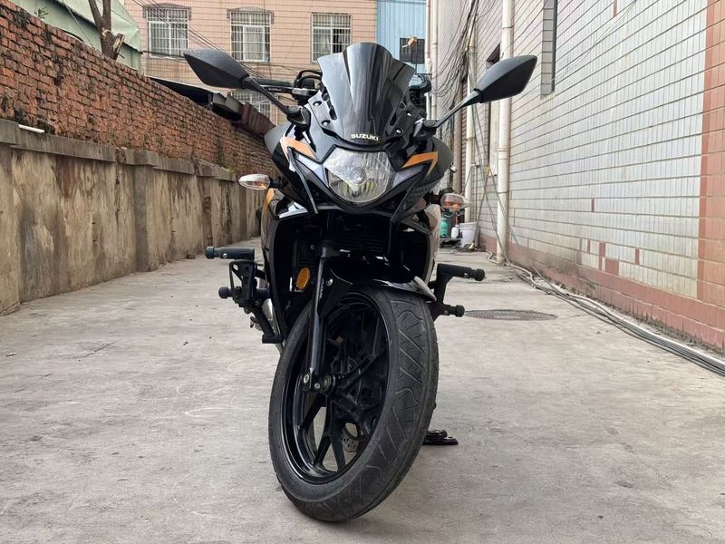 二手豪爵铃木GSX250R