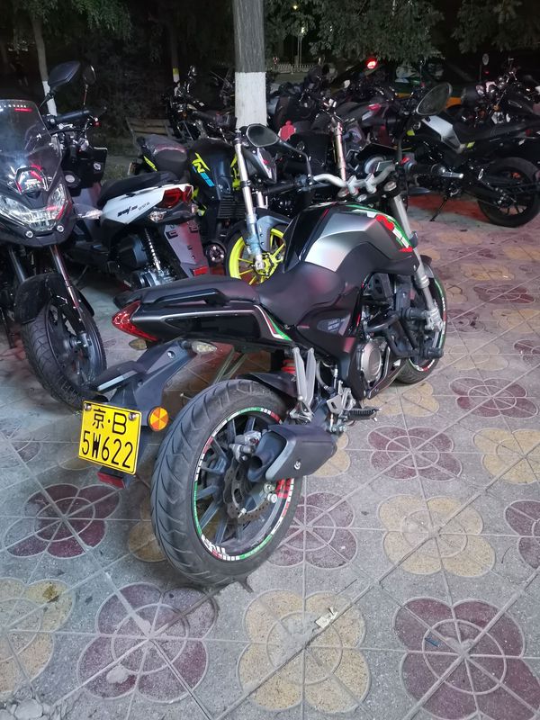 二手贝纳利小黄龙 TNT25