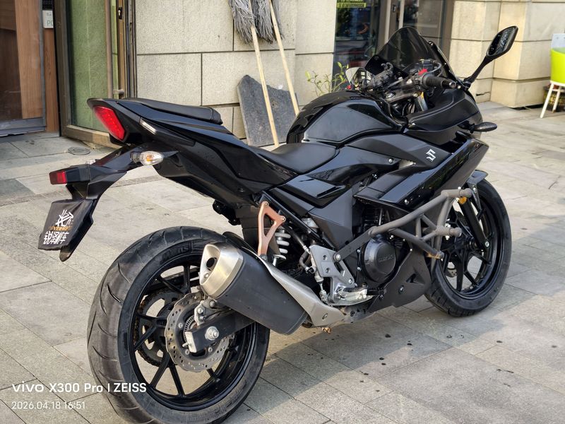 二手豪爵铃木GSX250R