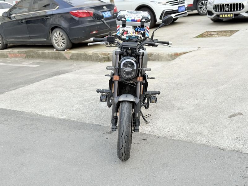 二手贝纳利幼狮 Leoncino 250