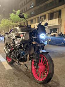 二手贝纳利幼狮 Leoncino 250