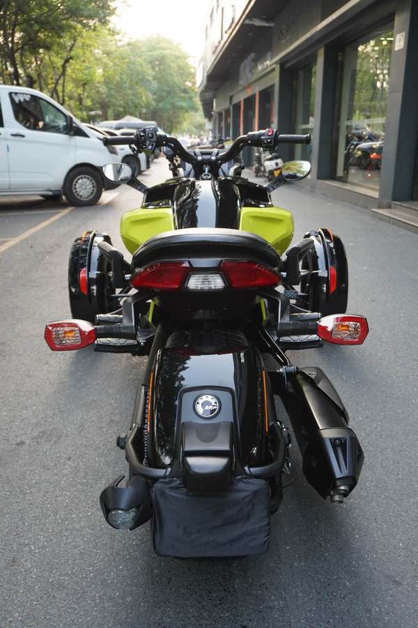 二手庞巴迪Spyder F3 