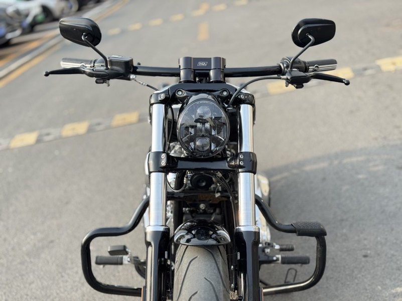 二手哈雷戴维森突破者 Breakout