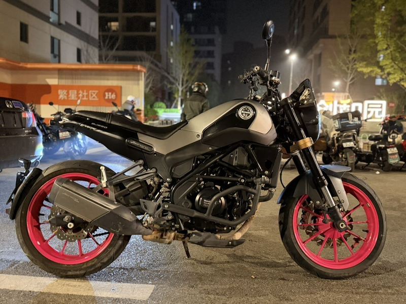 二手贝纳利幼狮 Leoncino 250