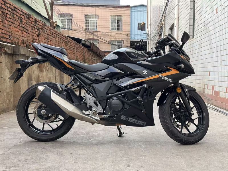 二手豪爵铃木GSX250R