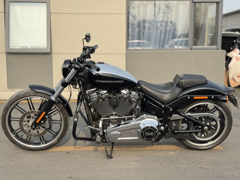 二手哈雷戴维森突破者 Breakout