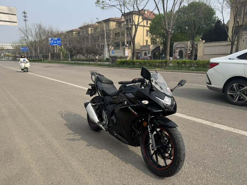 二手豪爵铃木GSX250R