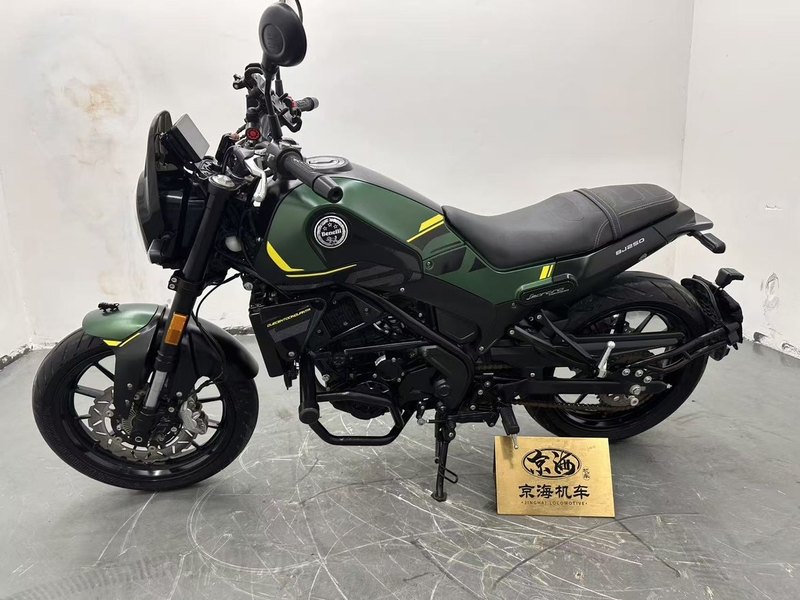 二手贝纳利幼狮 Leoncino 250