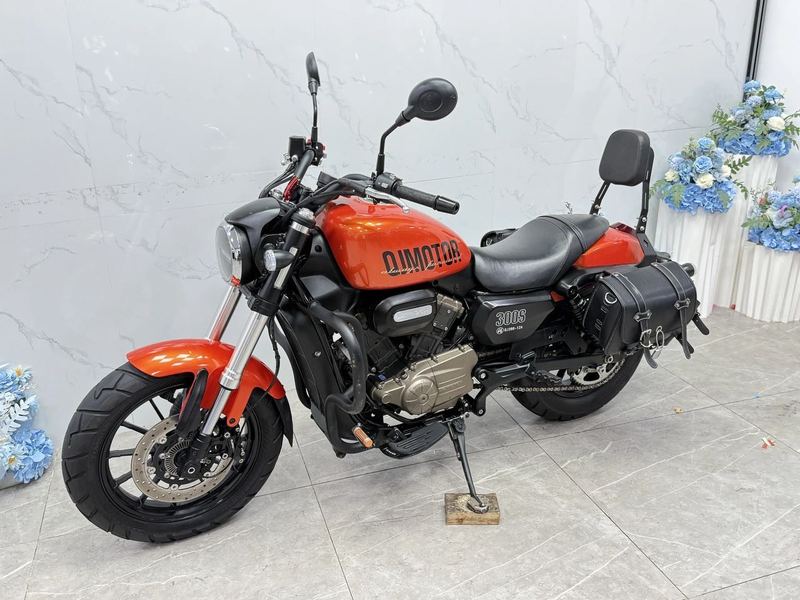 二手QJMOTOR闪300