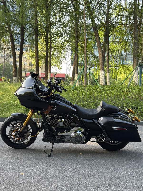 二手哈雷戴维森公路滑翔 Road Glide