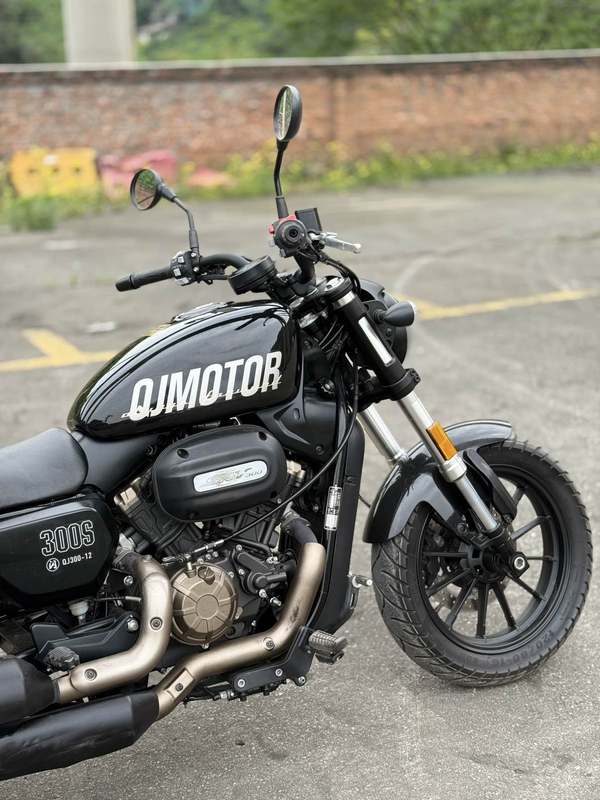 二手QJMOTOR闪300