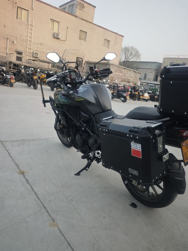 二手贝纳利金鹏 TRK502