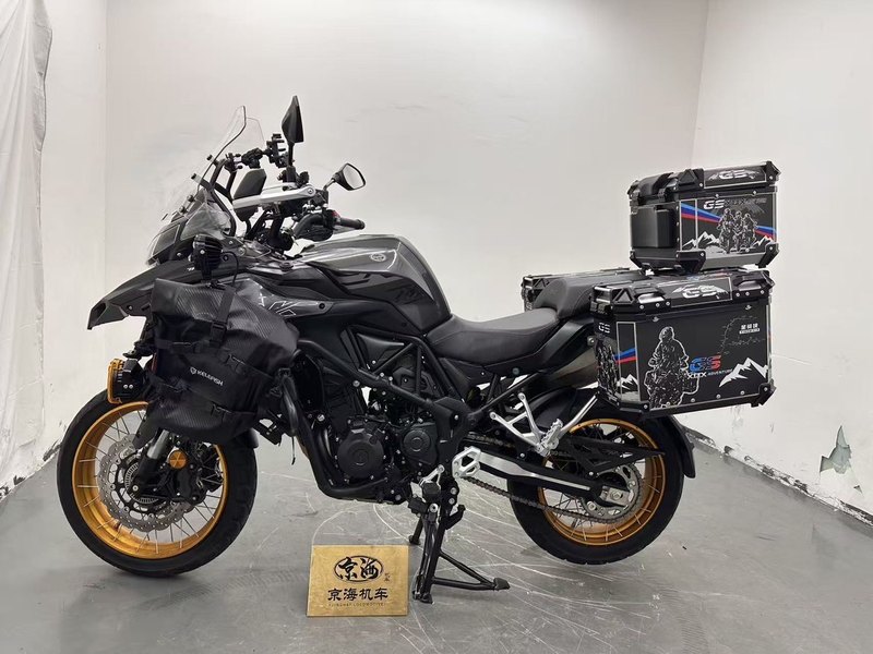 二手贝纳利金鹏 TRK502