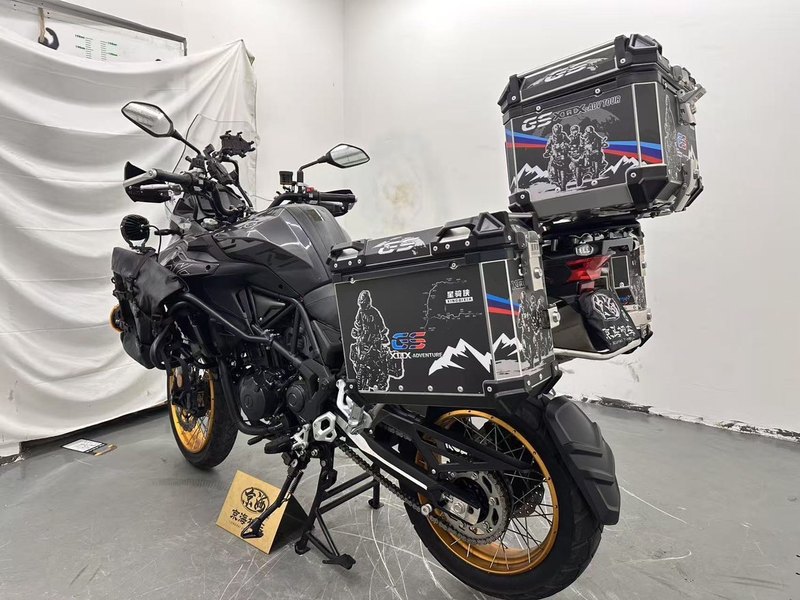 二手贝纳利金鹏 TRK502