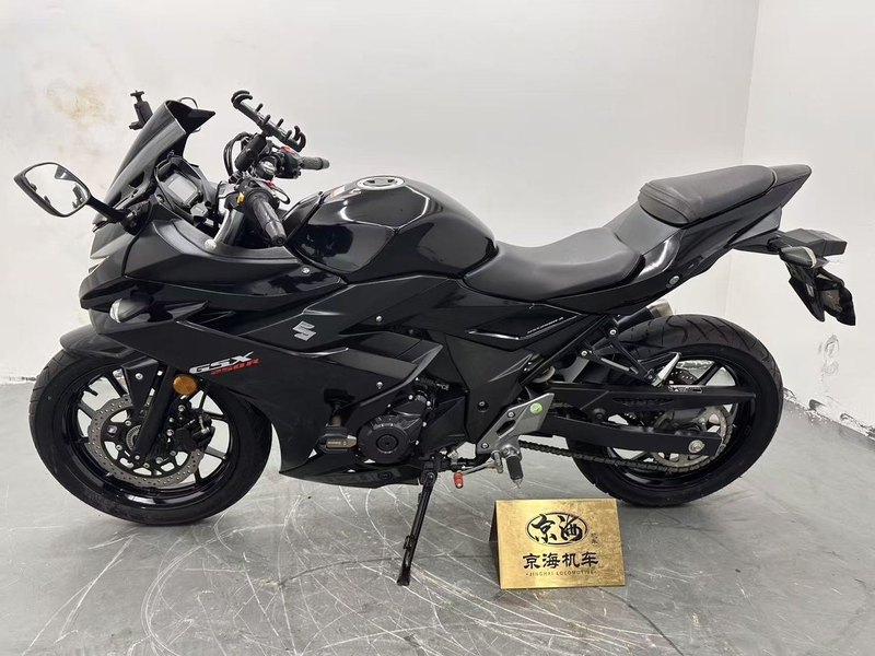 二手豪爵铃木GSX250R