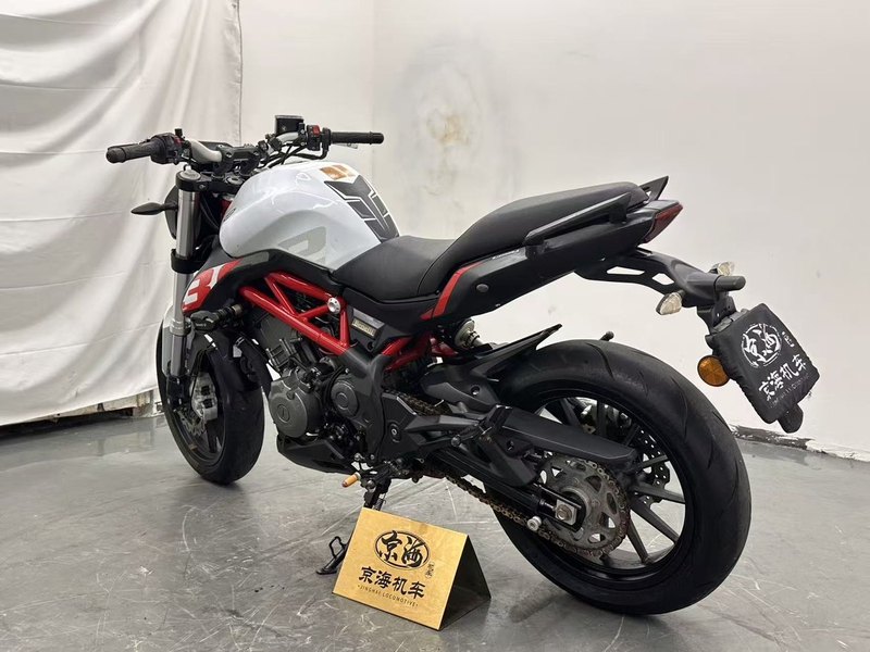 二手贝纳利蓝宝龙BJ300GS