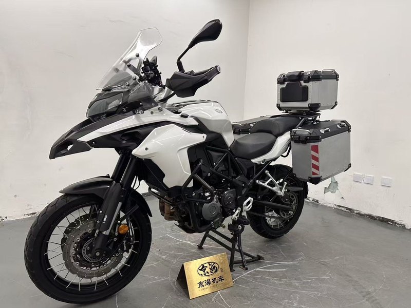 二手贝纳利金鹏 TRK502