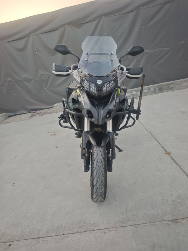 二手贝纳利金鹏 TRK502