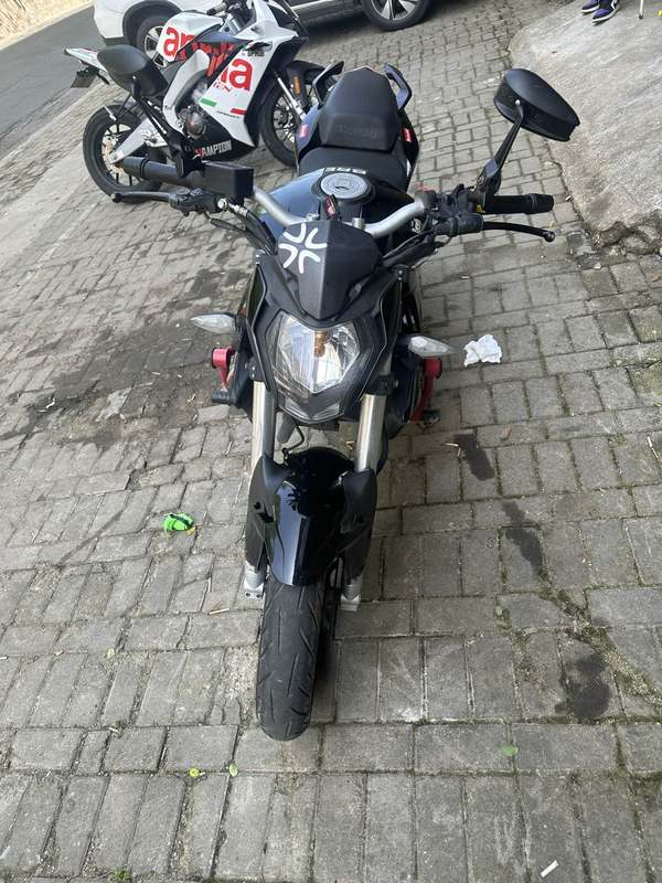 二手贝纳利红宝龙 TNT150i