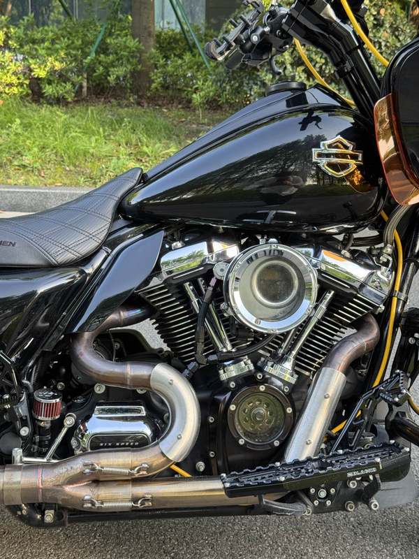 二手哈雷戴维森公路滑翔 Road Glide