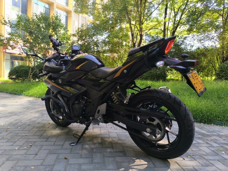 二手豪爵铃木GSX250R