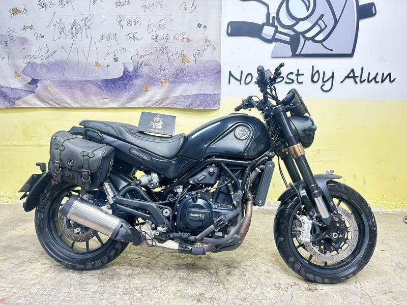 二手贝纳利幼狮 Leoncino 500