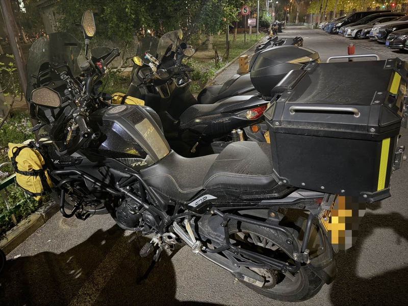 二手贝纳利金鹏 TRK502