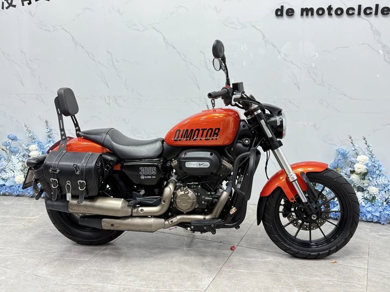 二手QJMOTOR闪300