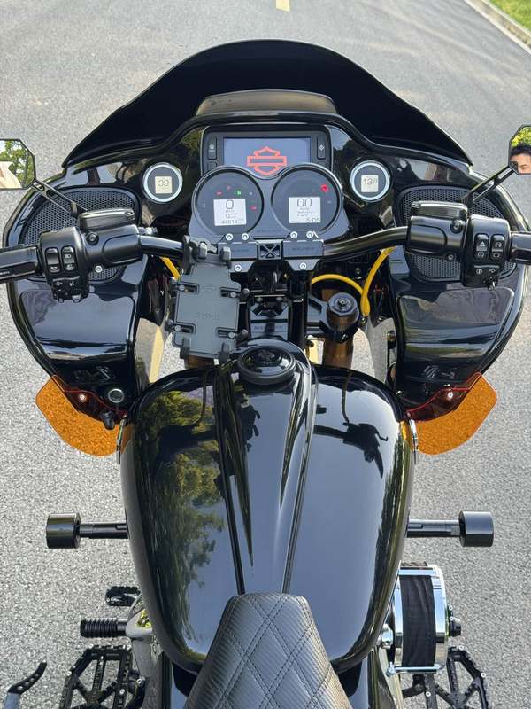 二手哈雷戴维森公路滑翔 Road Glide