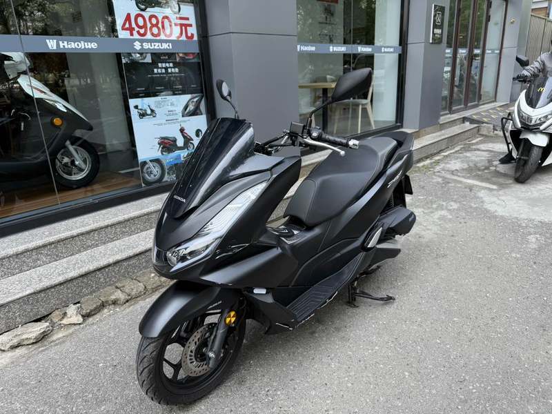 二手五羊本田PCX