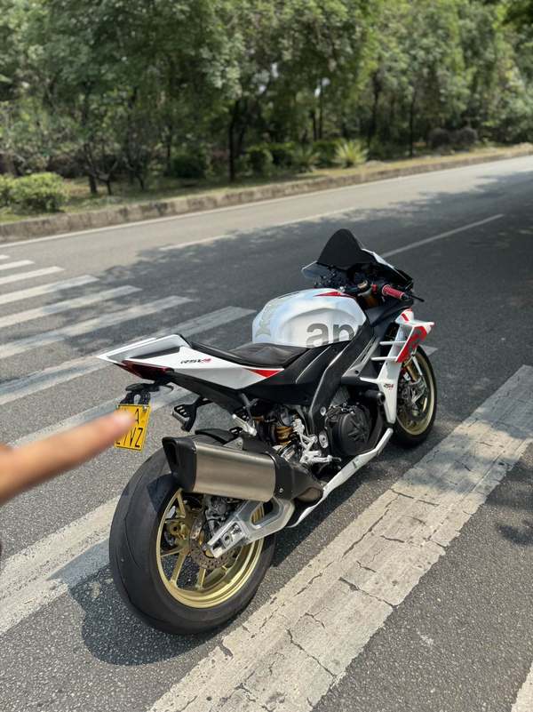 二手阿普利亚RSV4
