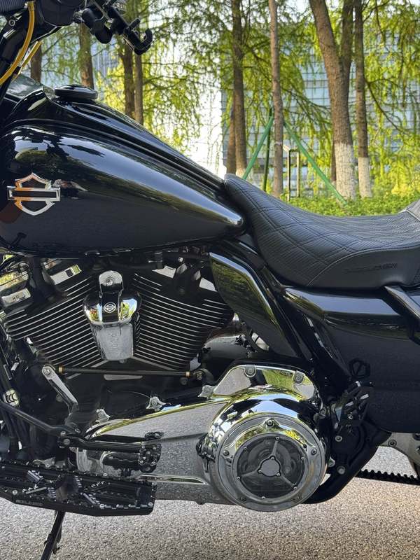 二手哈雷戴维森公路滑翔 Road Glide