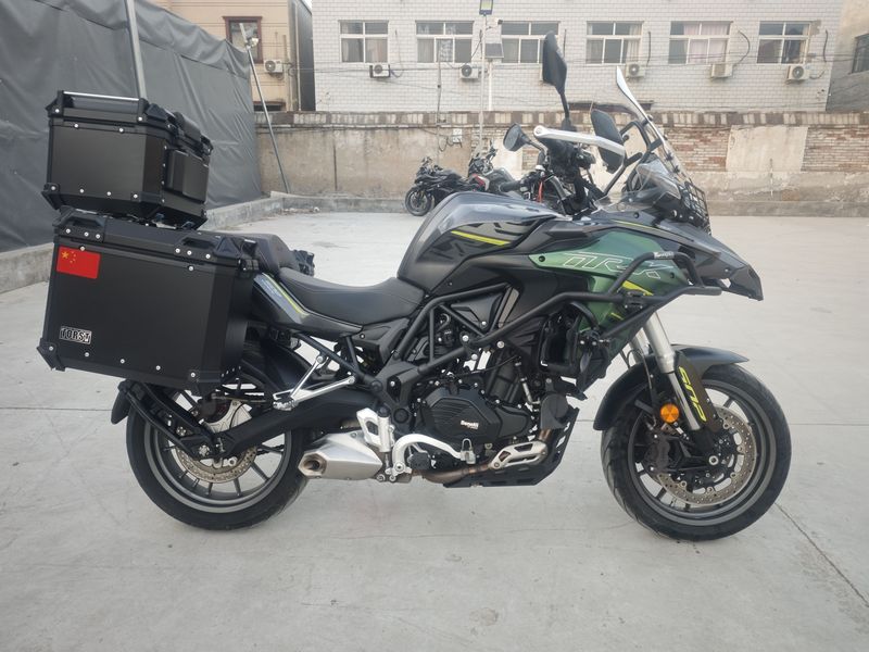 二手贝纳利金鹏 TRK502