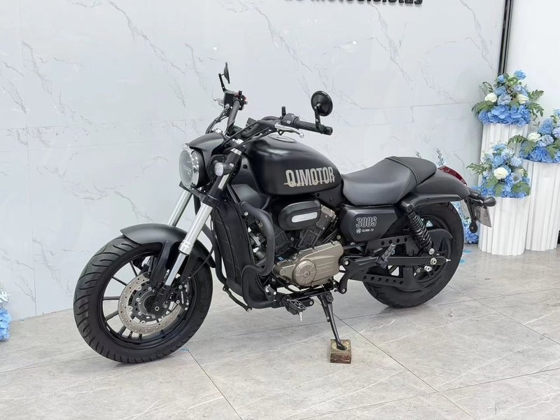 二手QJMOTOR闪300