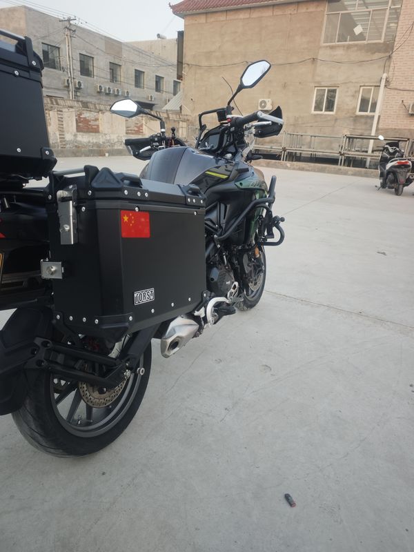 二手贝纳利金鹏 TRK502