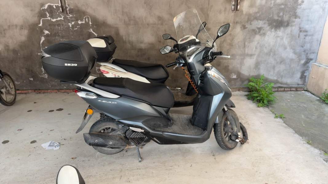 二手五羊本田Lead125