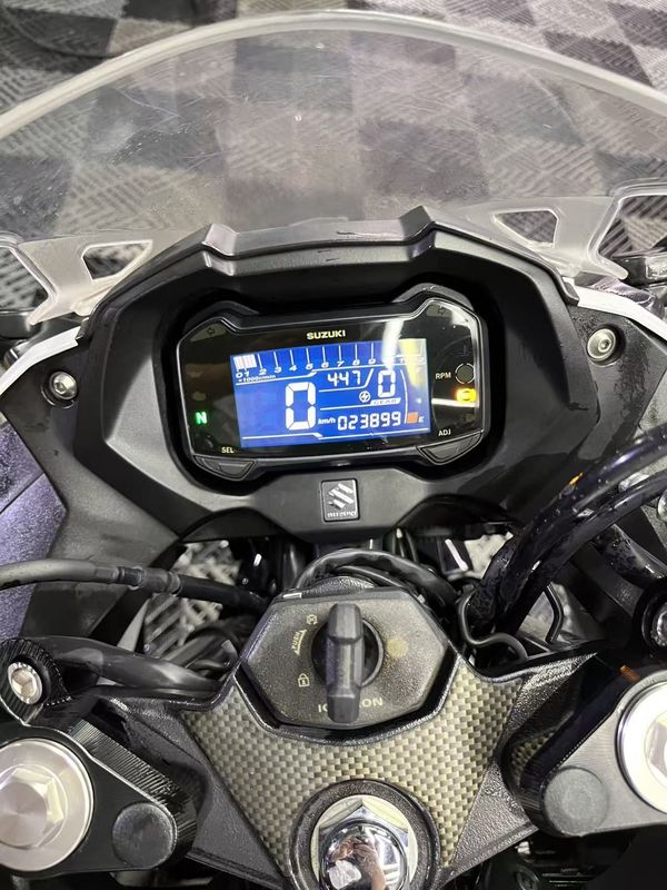 二手豪爵铃木GSX250R