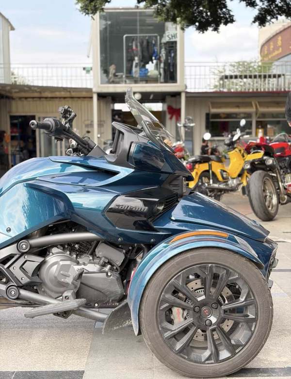 二手庞巴迪Spyder F3 