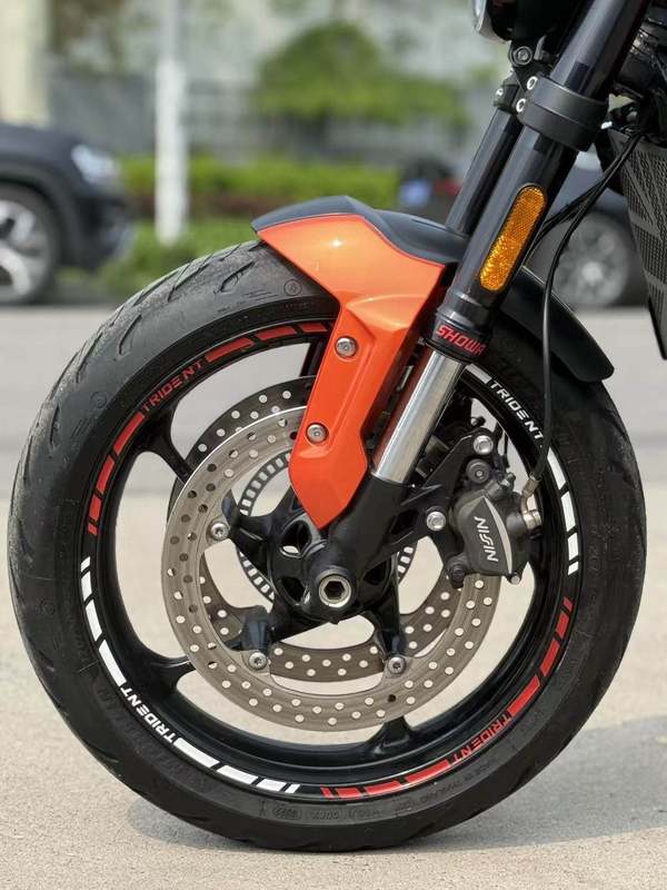 二手凯旋Trident 660