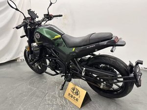 二手贝纳利幼狮 Leoncino 250