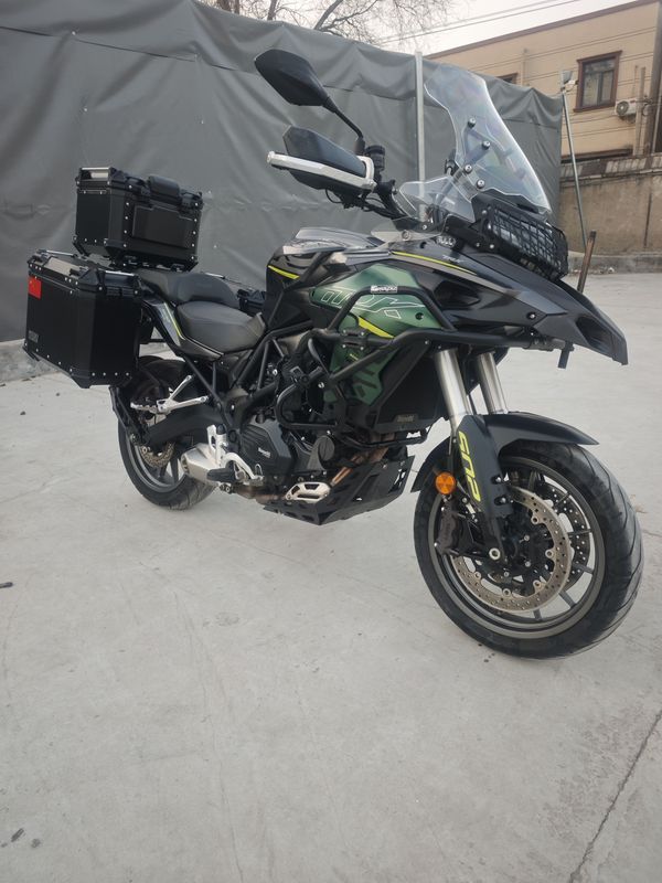 二手贝纳利金鹏 TRK502