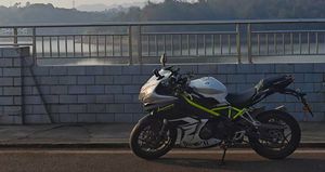 二手贝纳利龙卷风 Tornado 302R