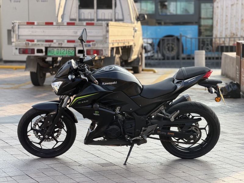 二手川崎Z 250 ABS