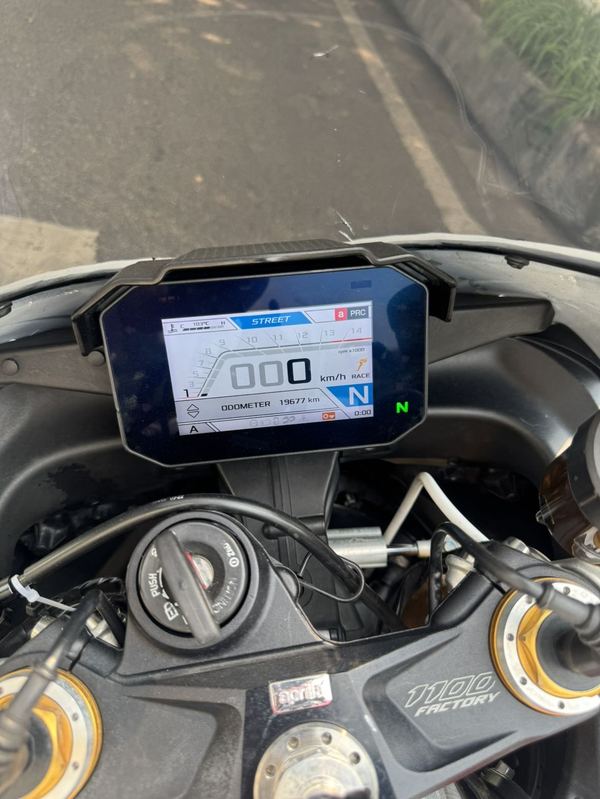 二手阿普利亚RSV4