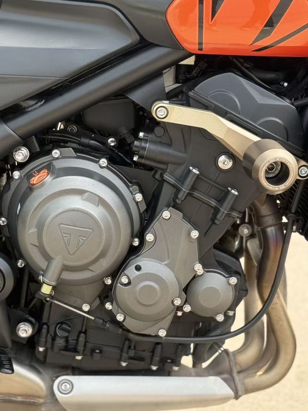 二手凯旋Trident 660