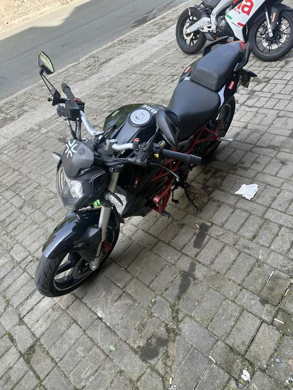 二手贝纳利红宝龙 TNT150i