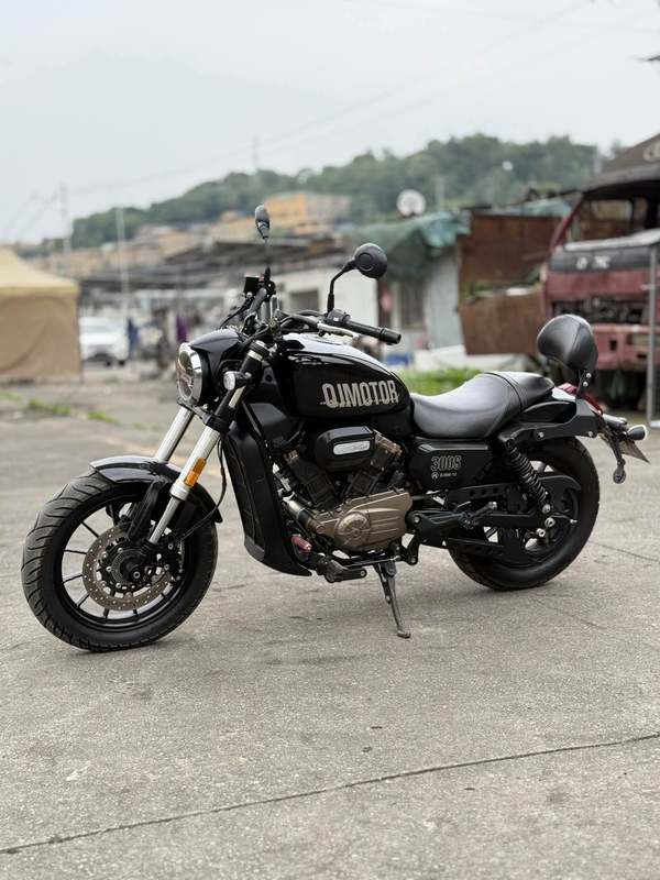 二手QJMOTOR闪300